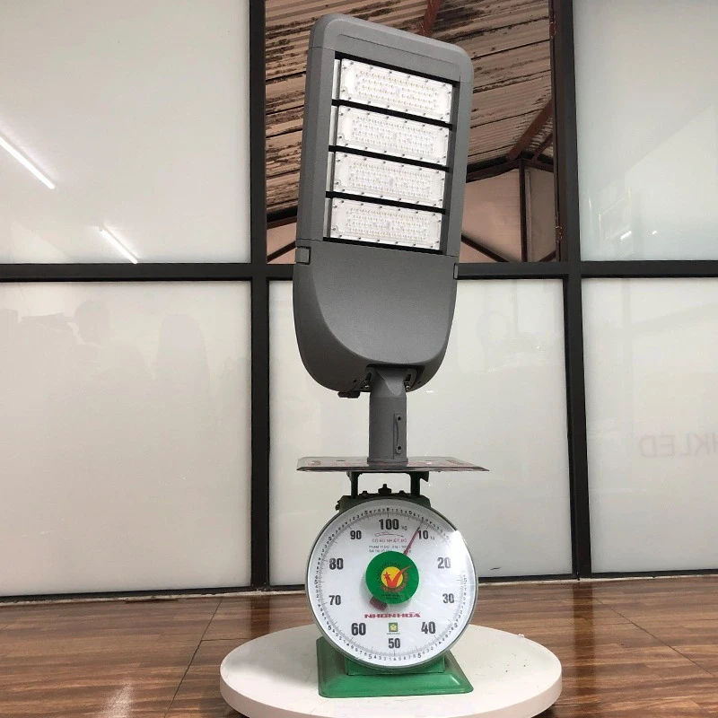 Đèn LED đường phố D02 Module SMD - Công suất 200W - Ảnh 7