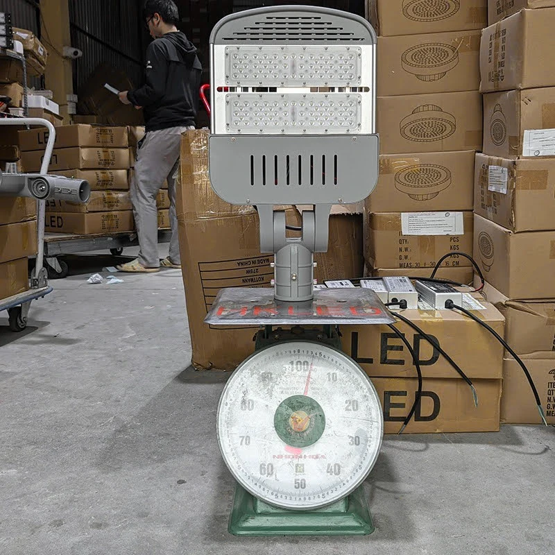 Đèn đường cao áp 100W hậu mãi tốt - D14 - Ảnh 10