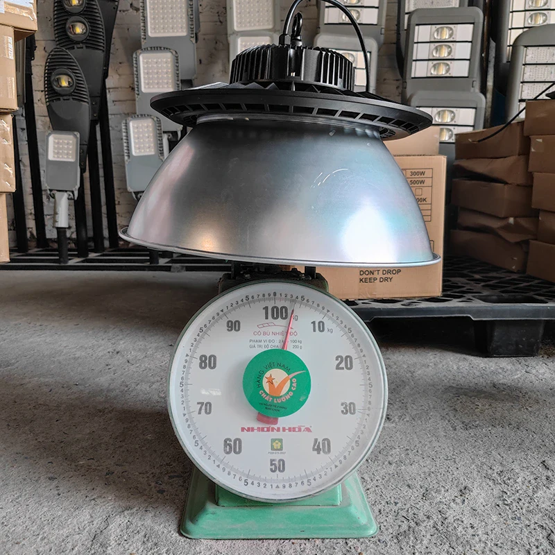 Đèn nhà xưởng UFO X01 Nguồn tròn - Công suất 200W - Ảnh 16