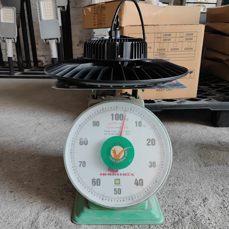 Đèn nhà xưởng UFO X01 Nguồn tròn - Công suất 200W - Ảnh 8