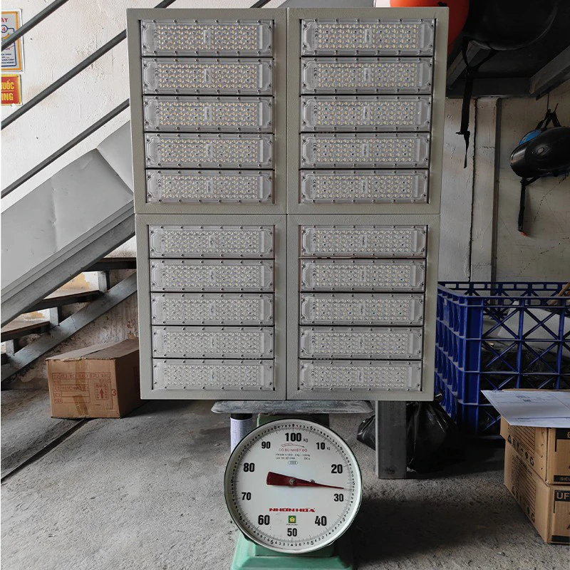 Đèn pha LED - Đèn chiếu sáng ngã tư 1000W hàng Việt Nam - P02 - Ảnh 8