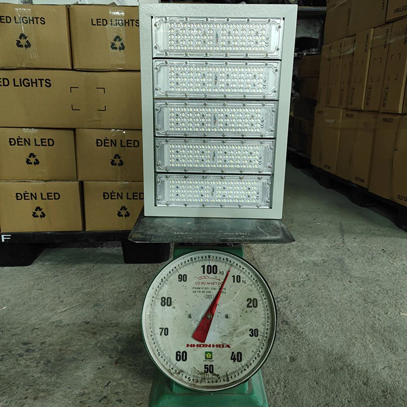 Đèn pha sân cầu lông 250W Giá cạnh tranh - P02 - Ảnh 8