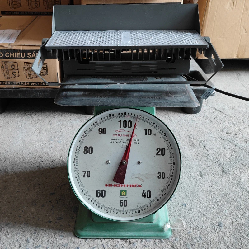 Đèn pha biển quảng cáo 200W Hàng Việt Nam chất lượng cao - P04 - Ảnh 9