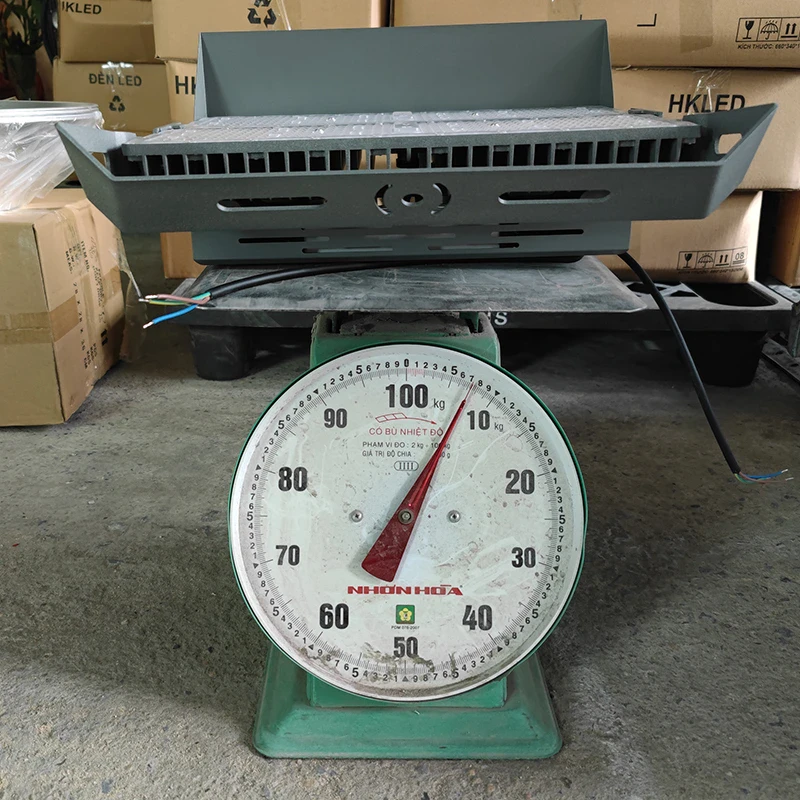 Đèn pha sân tennis 400W Giá cạnh tranh - P04 - Ảnh 9